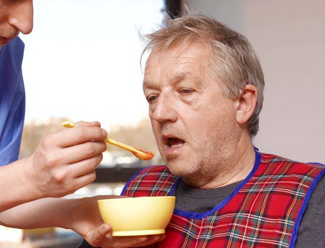 黄酮类防治老年痴呆症,槲皮素对老年痴呆有效果吗