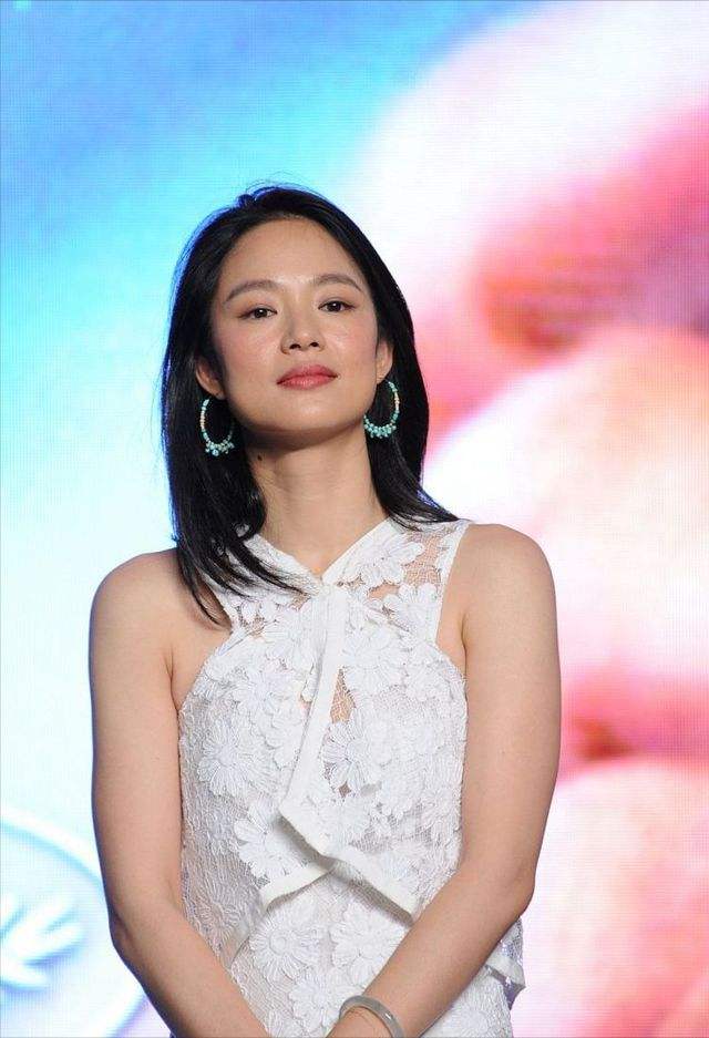 年轻时漂亮40岁却显老的女明星,40岁方脸女星