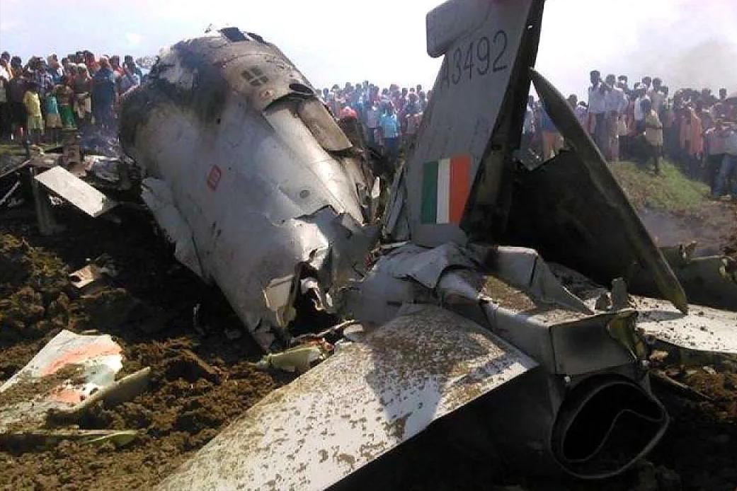 1美元买航母被坑30亿！印度沦为全世界笑柄，他们到底有多奇葩？