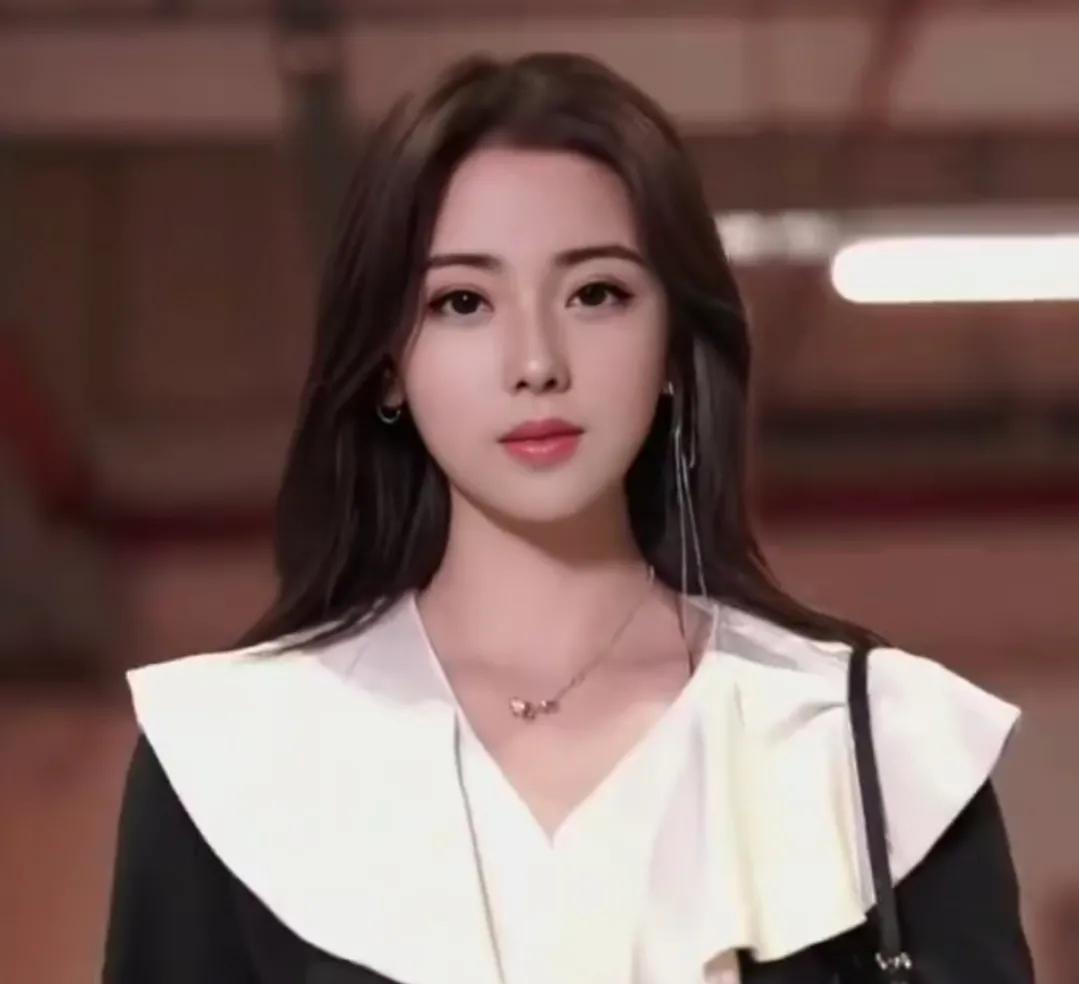 中年女性在家初学练瑜伽,中年练瑜伽对身体有好处吗