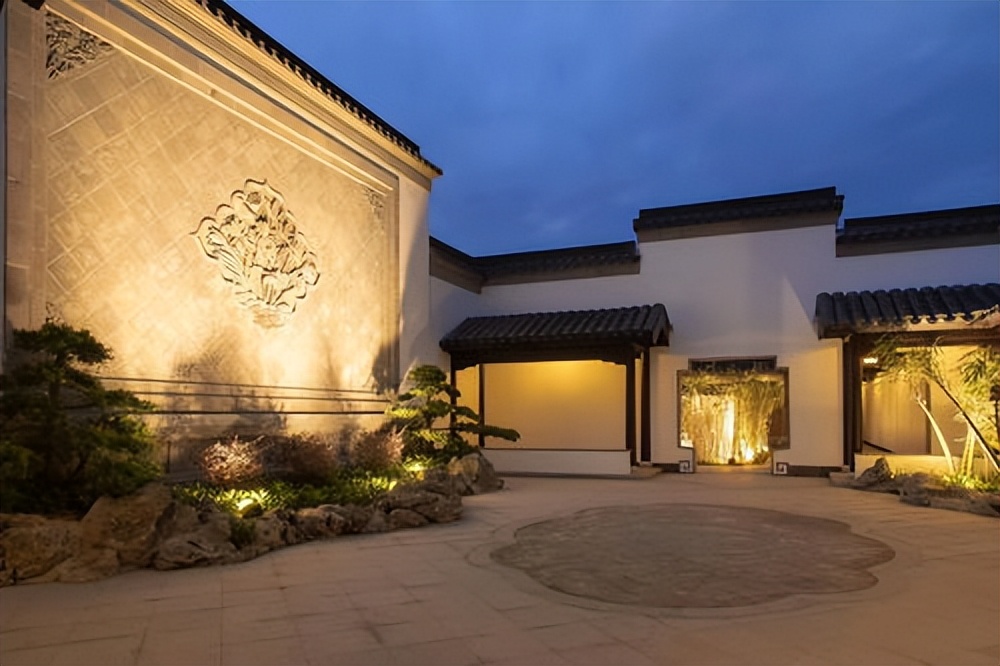 古典建筑与现代建筑融合的句子,现代建筑设计体现文化创新更重要