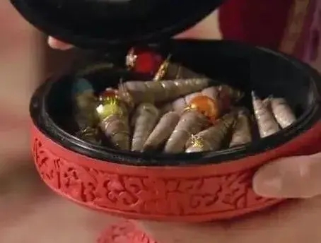 从化妆到卸妆都要用什么化妆品,古代没有化妆品怎么化妆