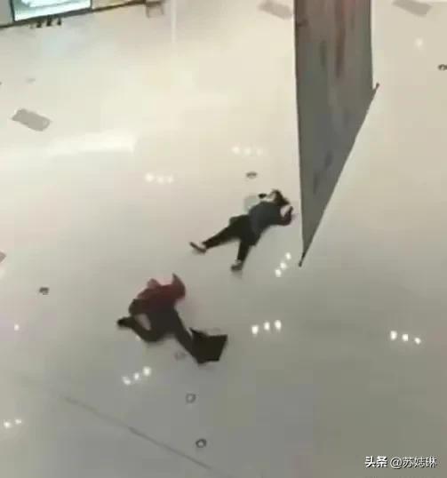 上海男子商场坠亡事件,上海男子商场坠亡事件在哪里