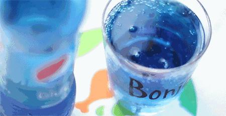 可乐公司广告：700万积分可兑换一架鹞式战机，某大学生真攒够了