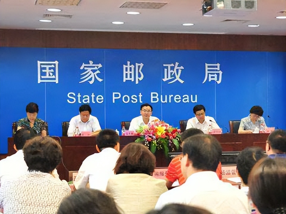 新手快递员积压快递,快递员送到门卫室包裹找不到了