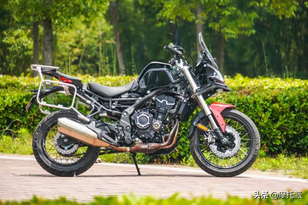 对比评测cb500x,ds525x对比本田cb400x