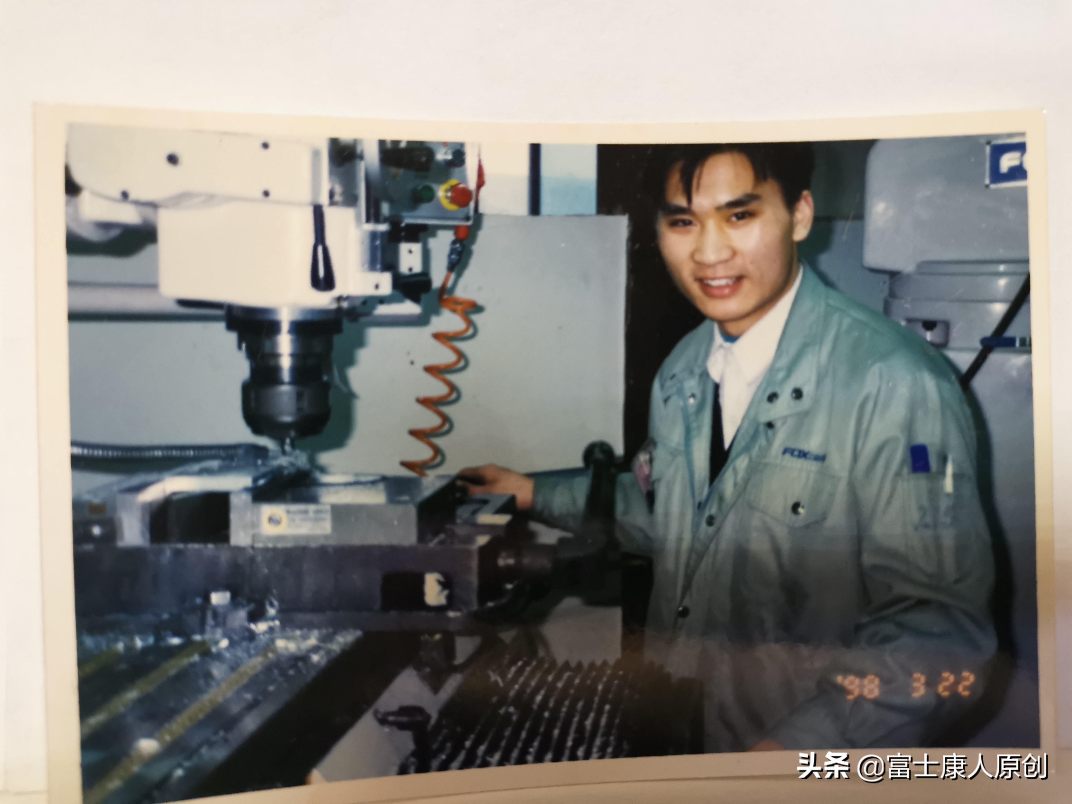 富士康小伙打工被骗,进厂打工的真实生活成都富士康