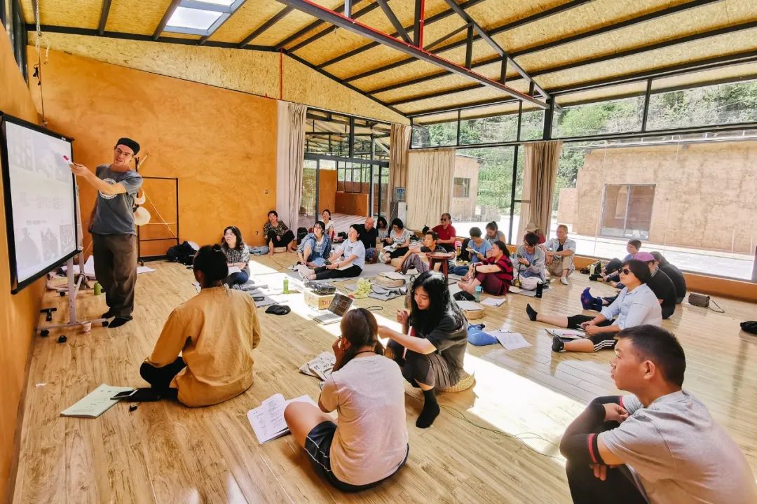 裸辞女教师云南,辞职女教师隐居山村多年