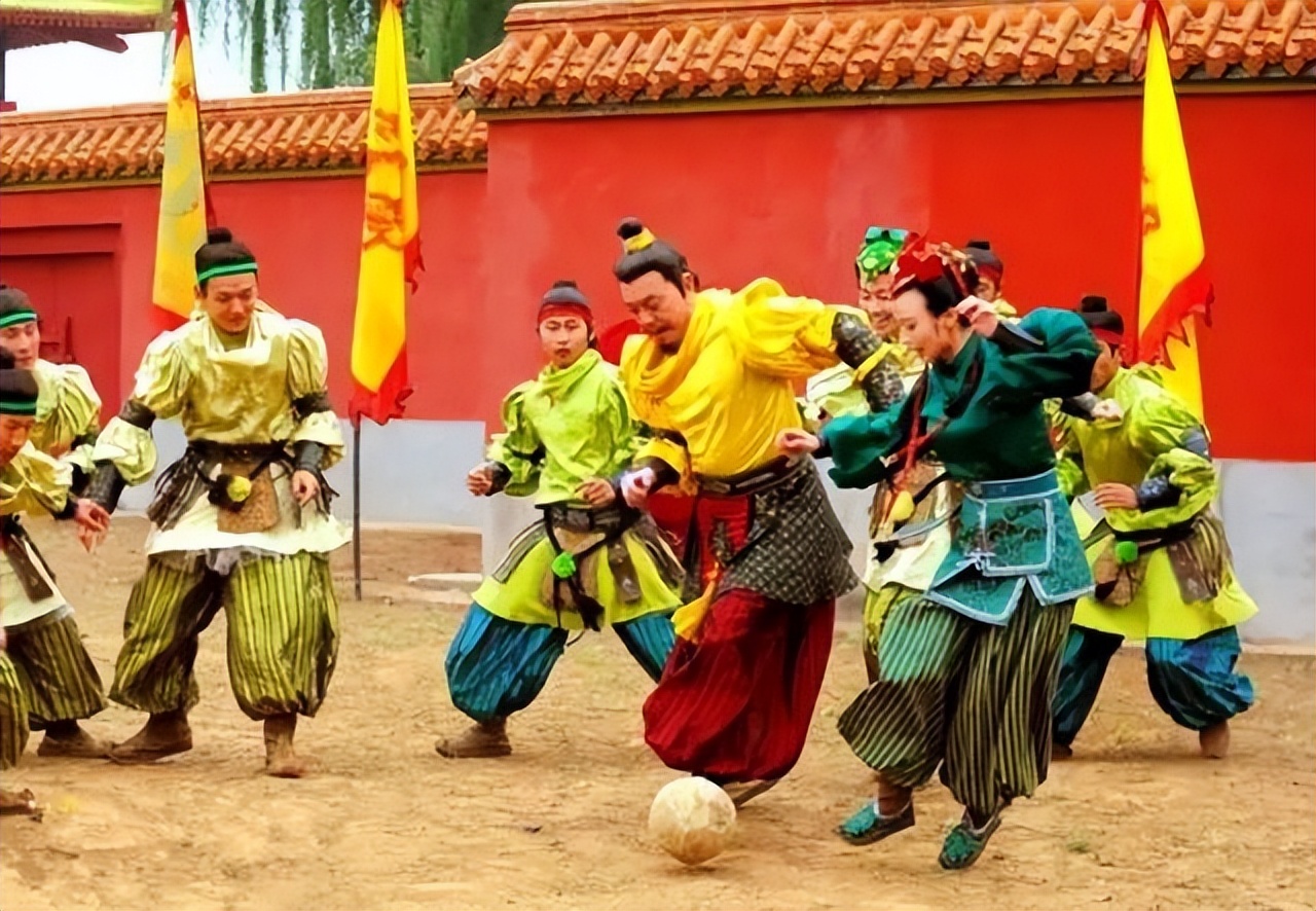 古代蹴鞠与现代足球有什么区别,古代足球蹴鞠