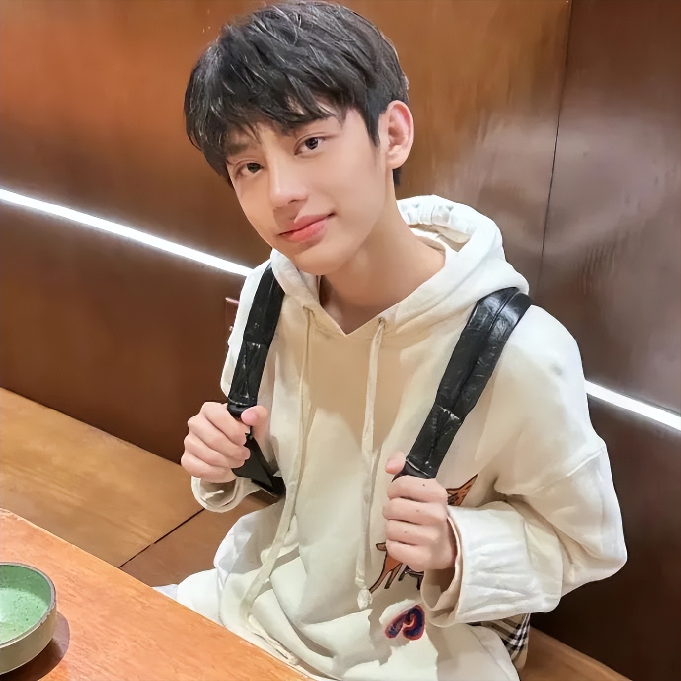 女生头像霸气高冷氛围感,仙气女头像真人氛围感超强