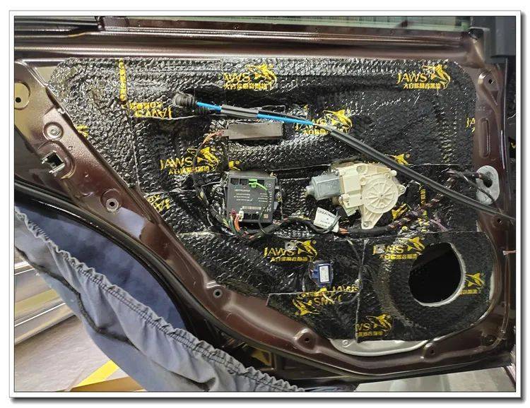 太原奔驰e300改装拆车音响,奔驰e300音响改装方案上海