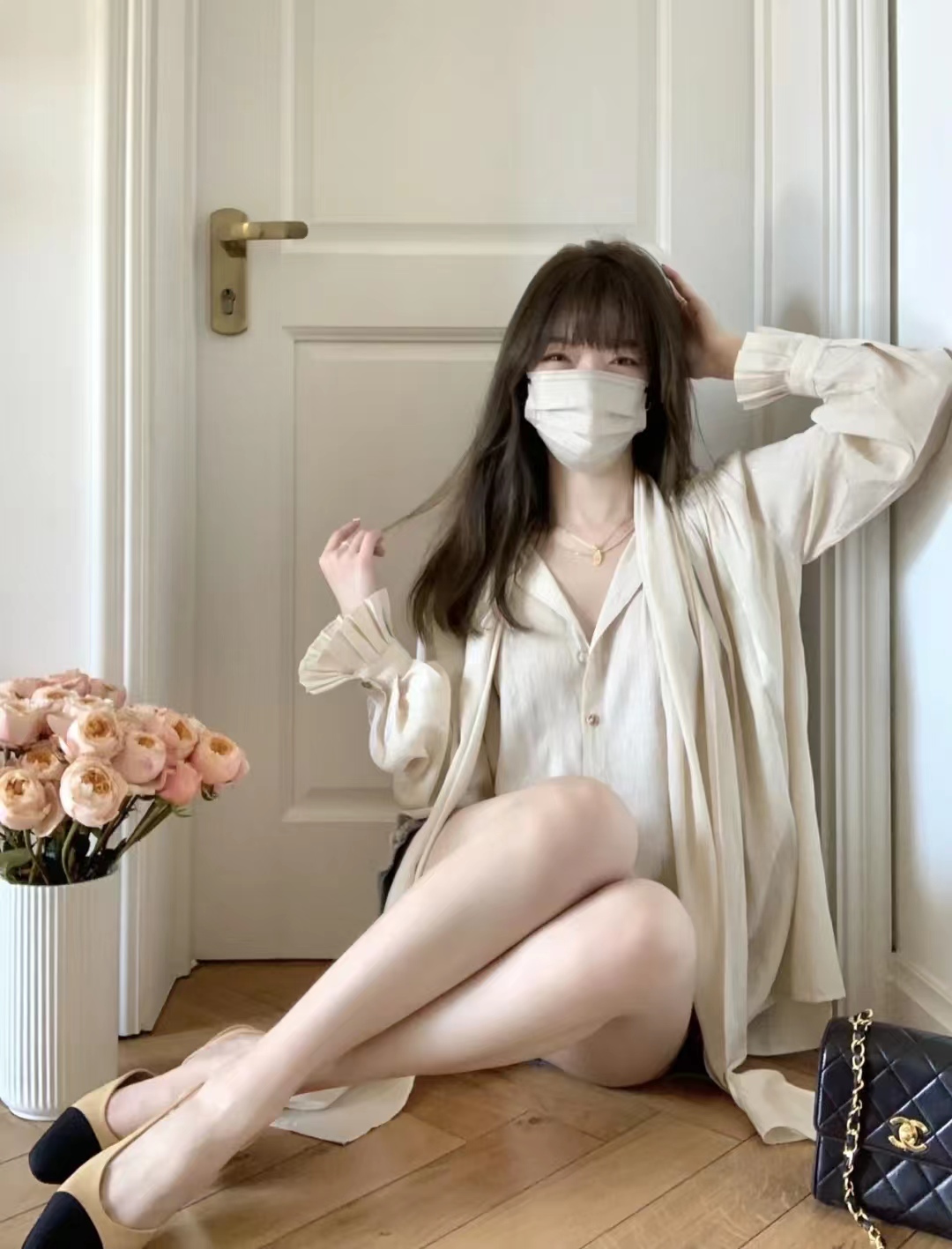 蓝色牛仔短裤女搭配,蓝色高腰牛仔铅笔裤