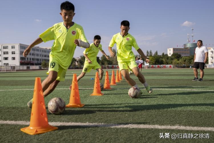 中考体育跑步前吃的应注意什么,中考注意事项一览表