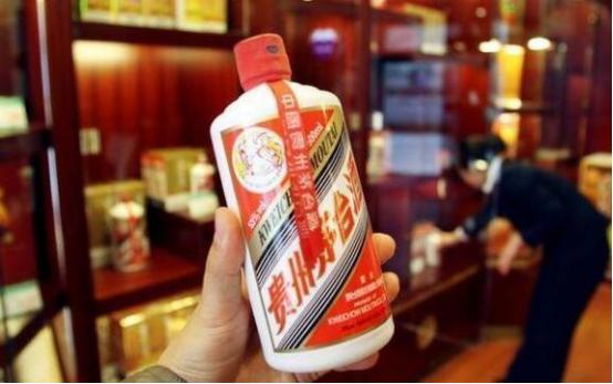 纯粮食酿酒一斤白酒成本有多少,农村粮食酿酒出酒率多少