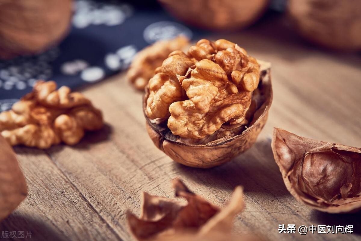 补肾补阳补脾胃吃什么,中药补肾补脾补精气神配方