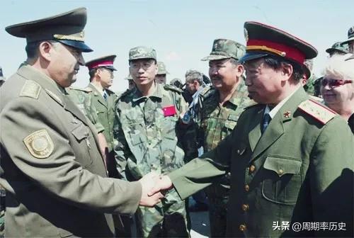 2002年，常万全提任兰州军区参谋长，他的上级*长首**是谁？