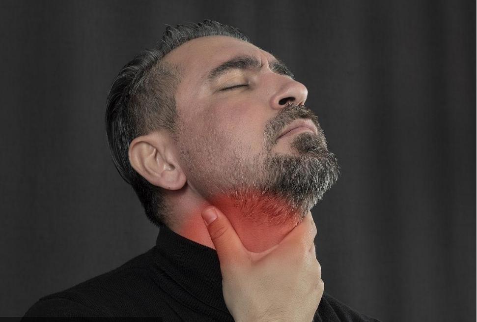 得了喉癌是不是以后一直需要治疗,喉癌确诊了医生会怎么说