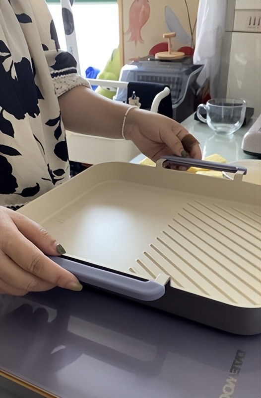 用了两年的苏泊尔电磁炉,电陶炉和电磁炉比较实用