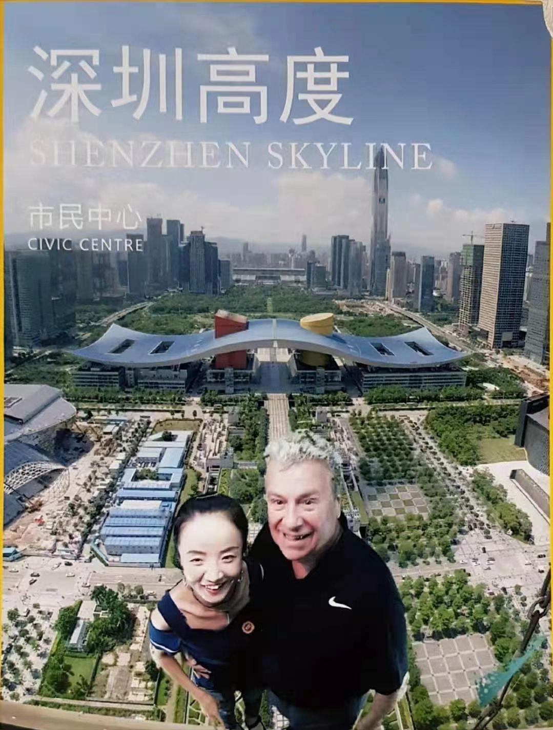 跨国恋嫁到国外,相差19岁的跨国恋