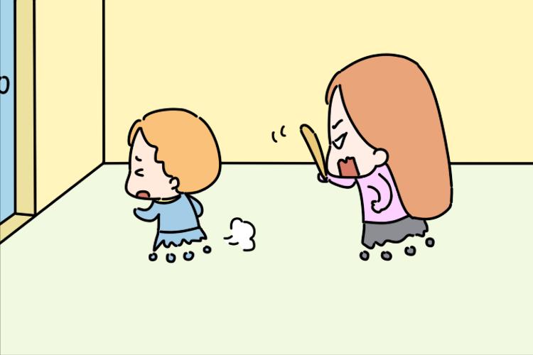 3岁小女孩报警,4岁女童大哭报警