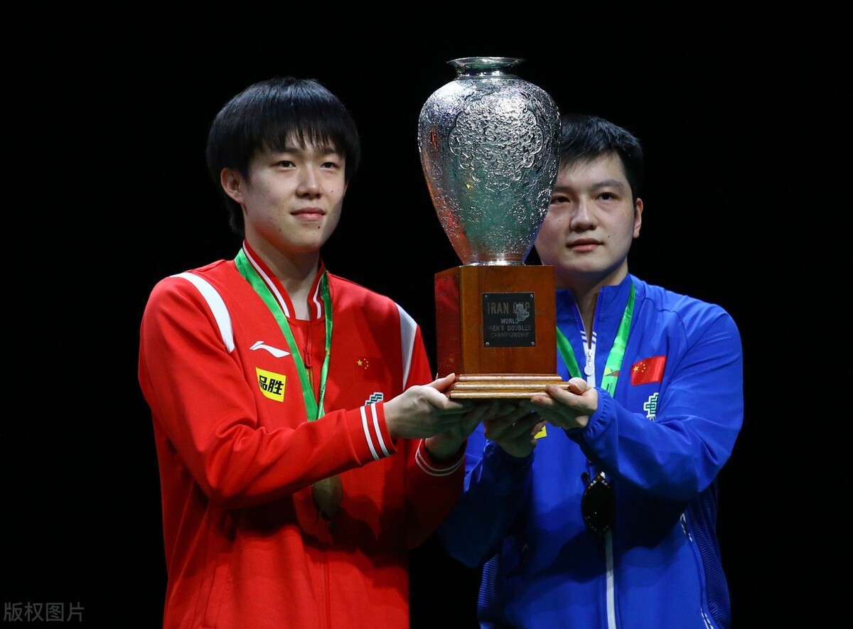 为什么乒乓球员习惯做一些“额外”动作?主动发球下网举手致歉