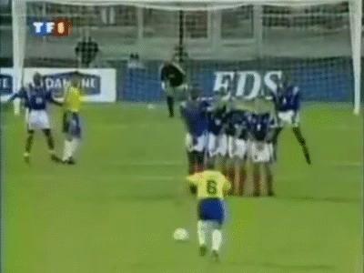 中国联赛猜想01：如果罗伯特-卡洛斯来踢中国联赛