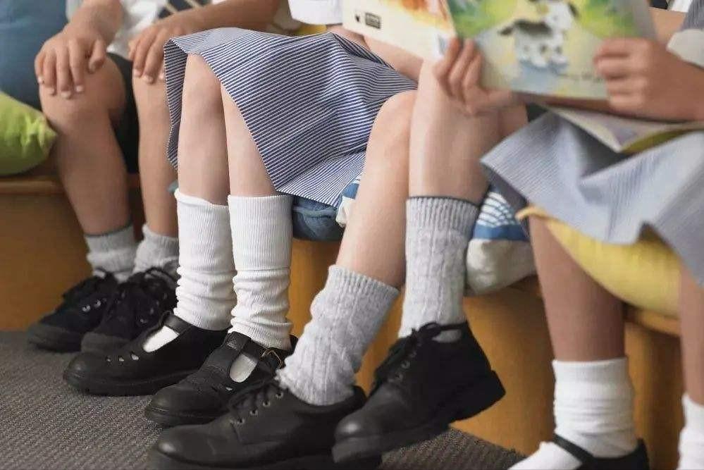 童鞋雌激素超标,央视曝光毒童鞋可能诱发早熟