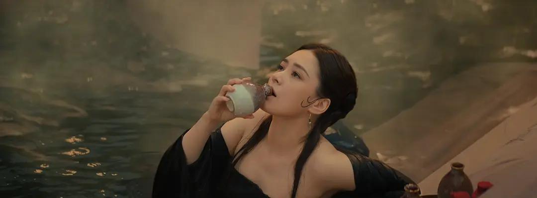 露再多也没什么用，她还要被消磨多久