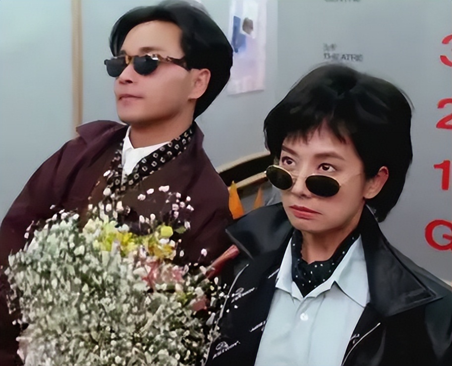 20年后再看张国荣：为何他会对一个男人情有独钟？原因尽显可怜！