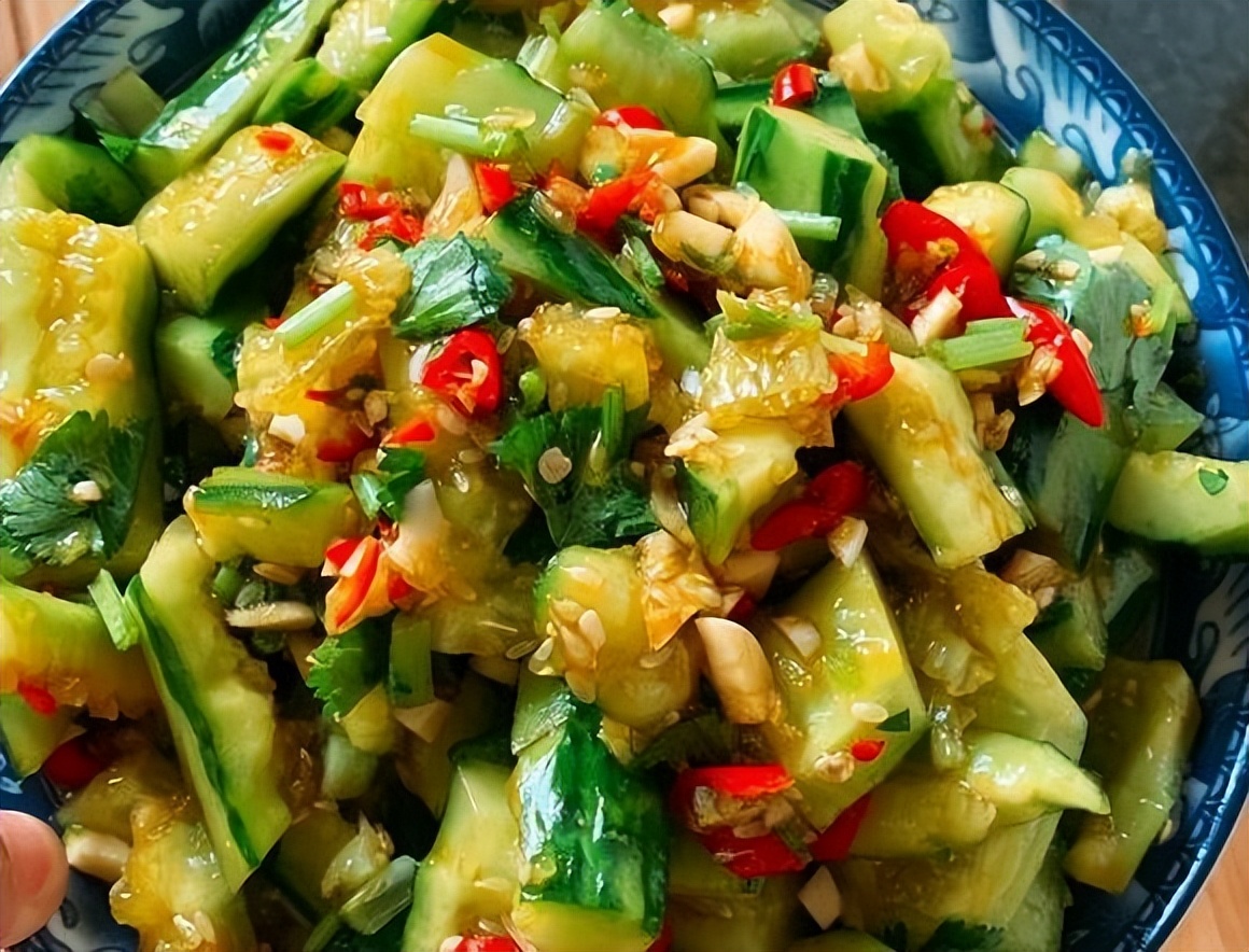 春天6道降火菜吃完五脏都滋润了,中老年人夏天吃什么食材好