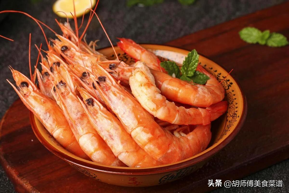 水煮虾为什么水是黄色的,水煮虾是冷水下还是水开下