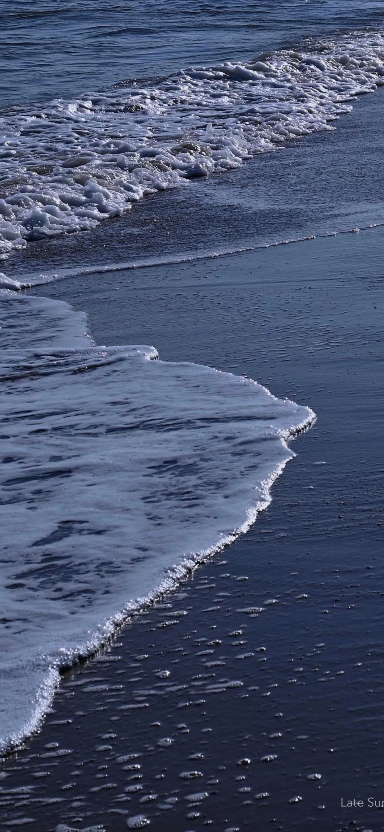 草莓熊白色主屏锁屏简单壁纸套图,手机主屏锁屏壁纸套图街景