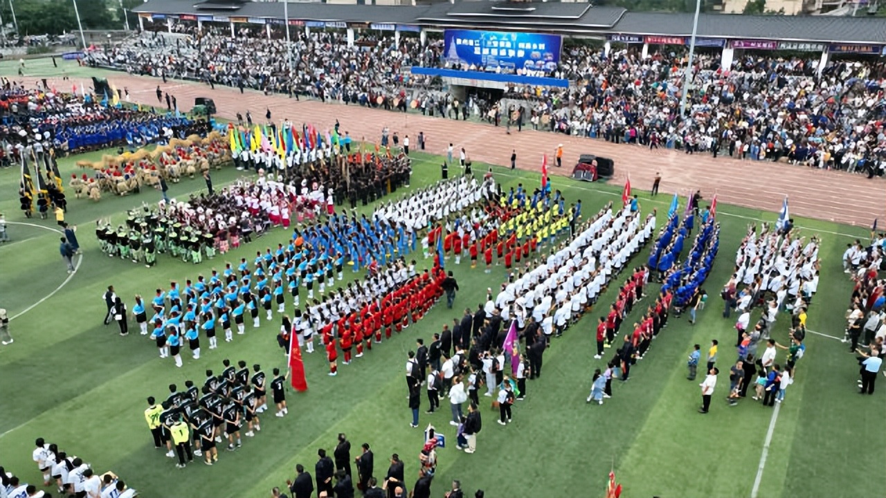 村超跟国家队对比,村超跟广东比了吗