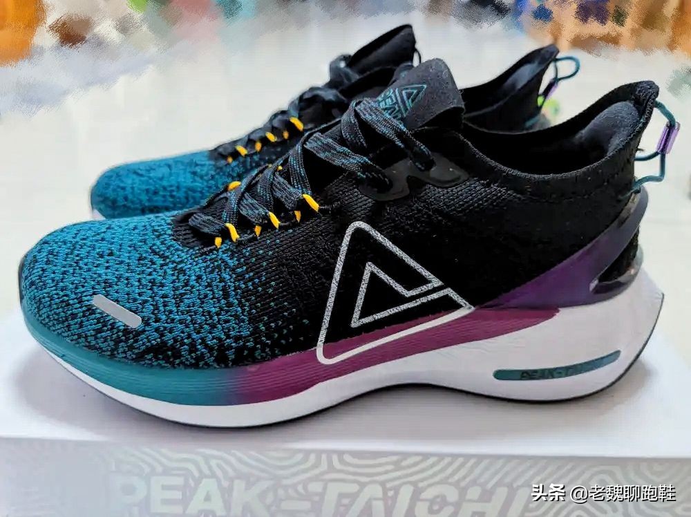 一年穿两双鞋,比较耐穿好看的慢跑鞋