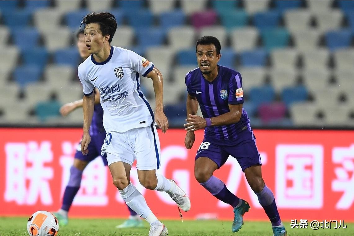 中超第一锋霸比赛,1-0中超黑马狂飙7分追平上港申花