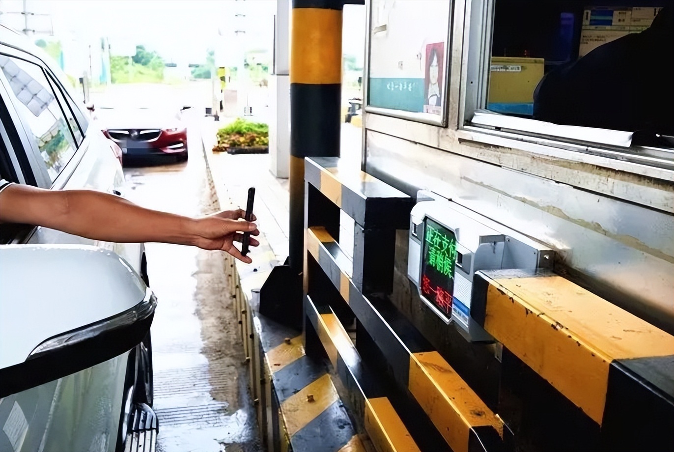 etc被蹭失败的视频,被人蹭etc怎么处理