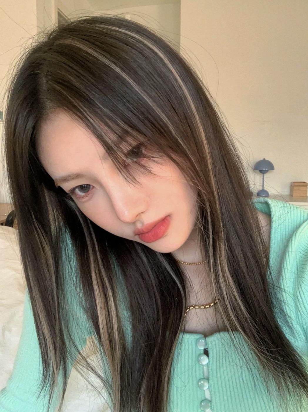 别再染发了用它遮盖更漂亮,巴黎画染好看还是全染好看