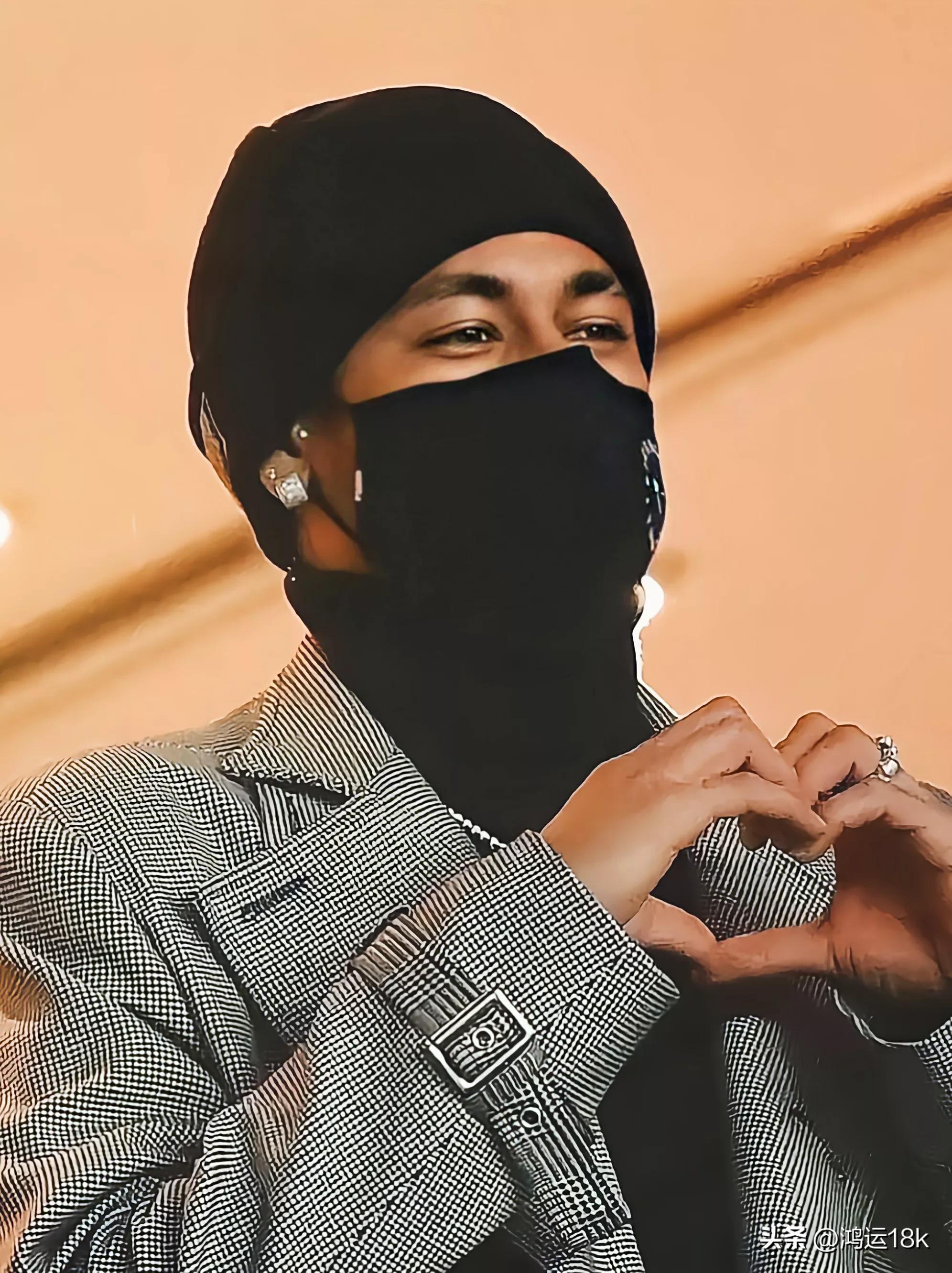 巴西的足球明星内马尔照片,巴西内马尔帅气视频