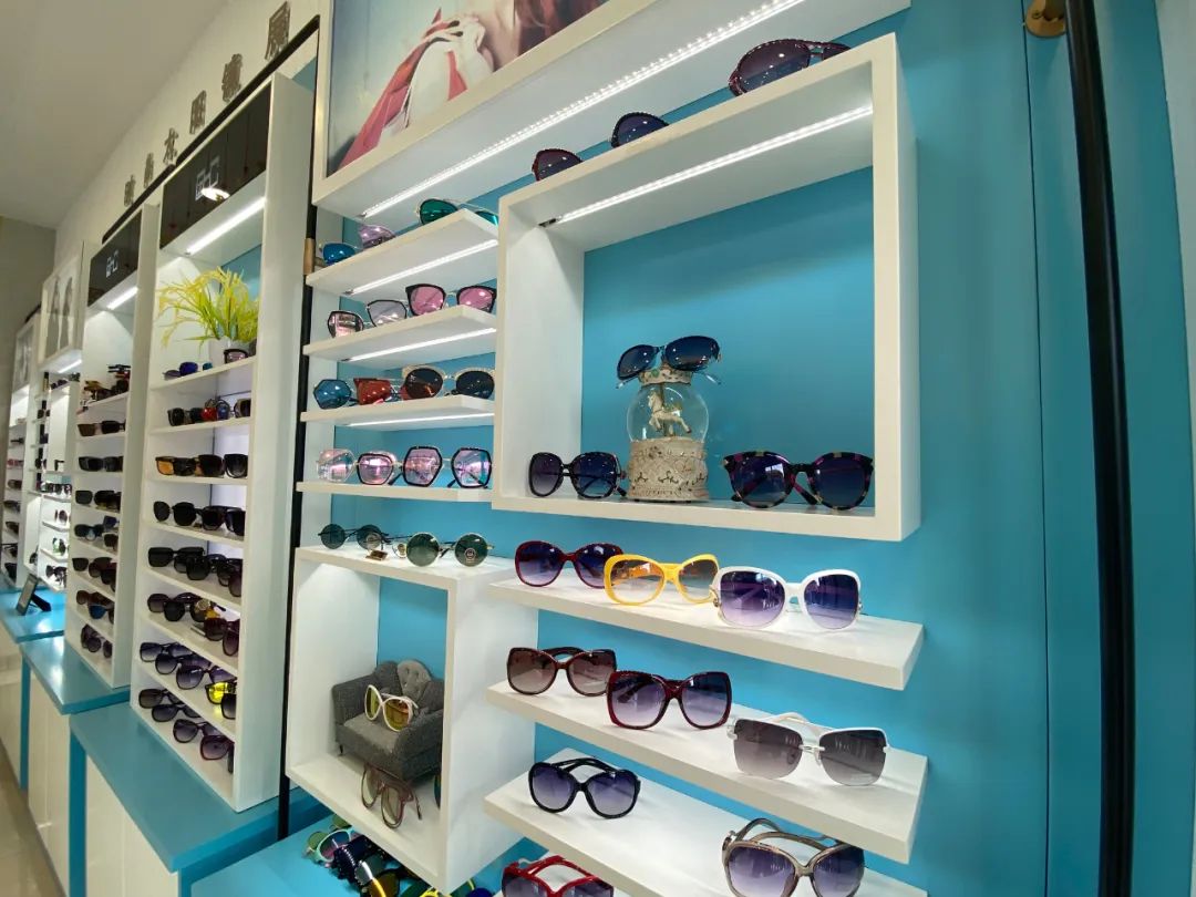 暑期配镜活动来袭！太阳镜免费送！款式自选！
