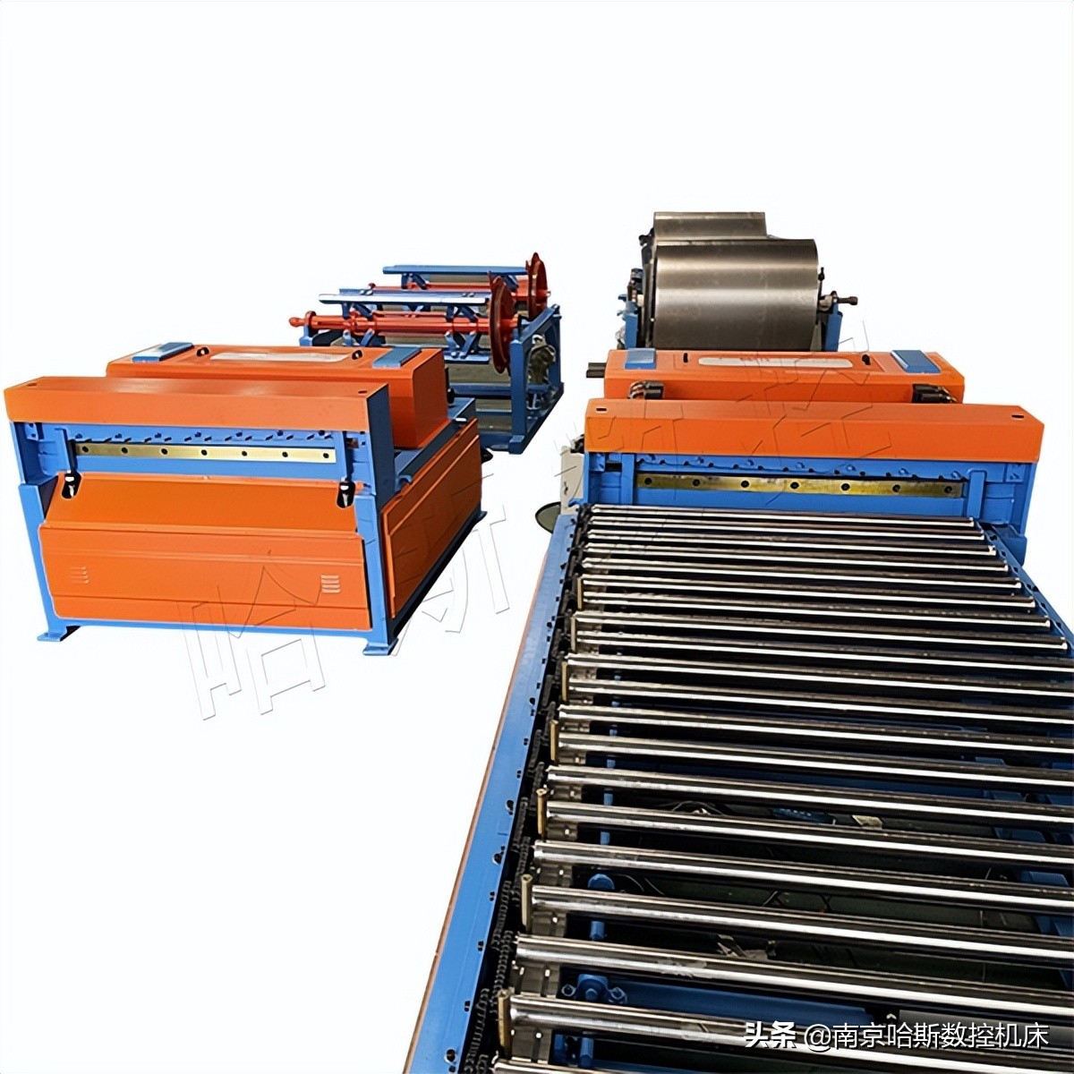 城市太阳能灯设备,4.5米灯杆生产全流程