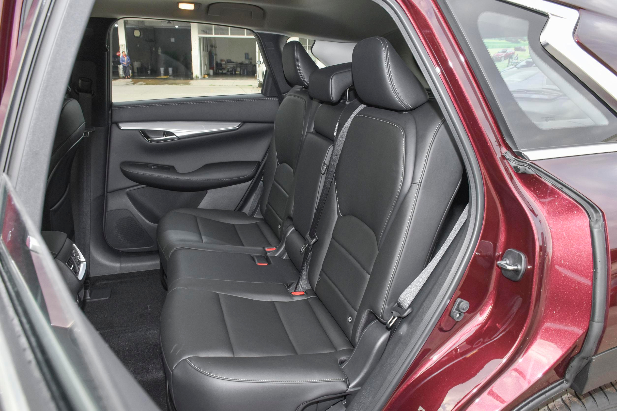 外形大气油耗低,外观大气油耗低价格亲民