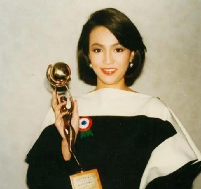 郑裕玲与吕方分手后希望复合,郑裕玲为什么跟吕方分手