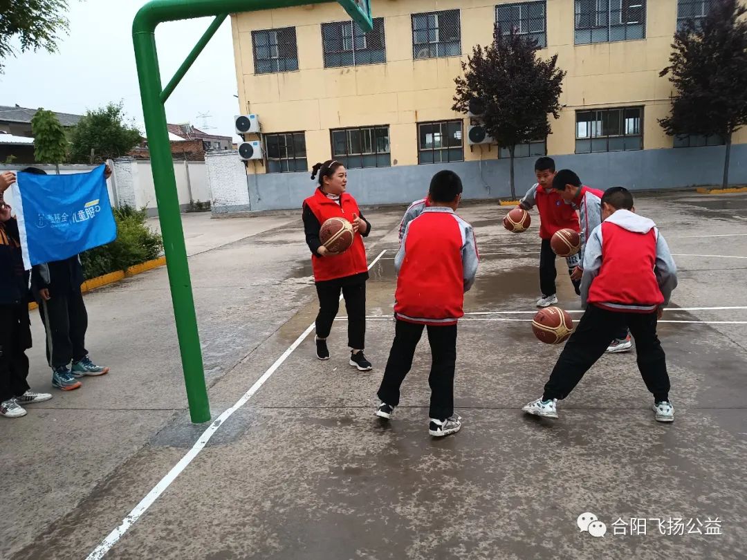 迎“篮”而上，追“球”快乐——环北、九龙社区壹基金儿童服务站