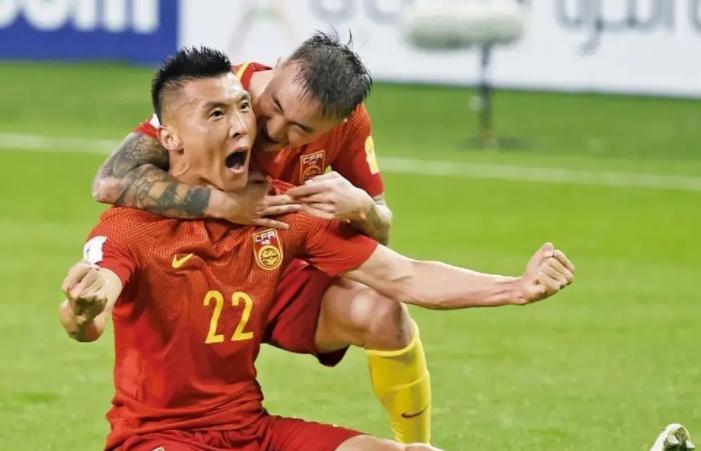 中国足球的保护性接应,多一些主动承担少一些被动