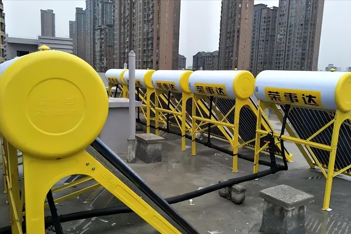 拥抱新一代消费者，老牌荣事达的转型之路：华丽换装，打破困局？