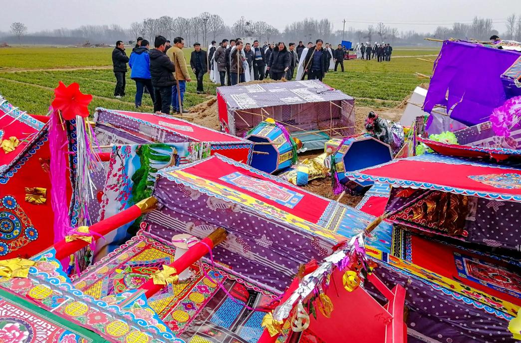 葬礼的祭和奠有什么区别,丧事用奠还是孝字好