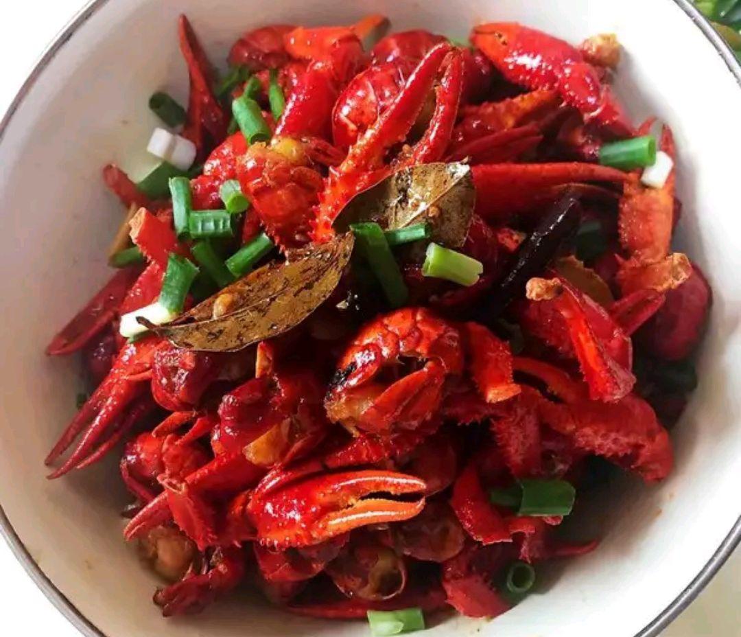 小龙虾哪里能吃到哪里不能吃,小龙虾都哪些地方可以吃