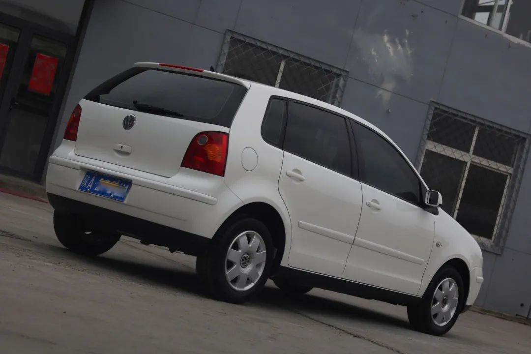 老款大众polo拆解内饰全过程,旧polo翻新视频