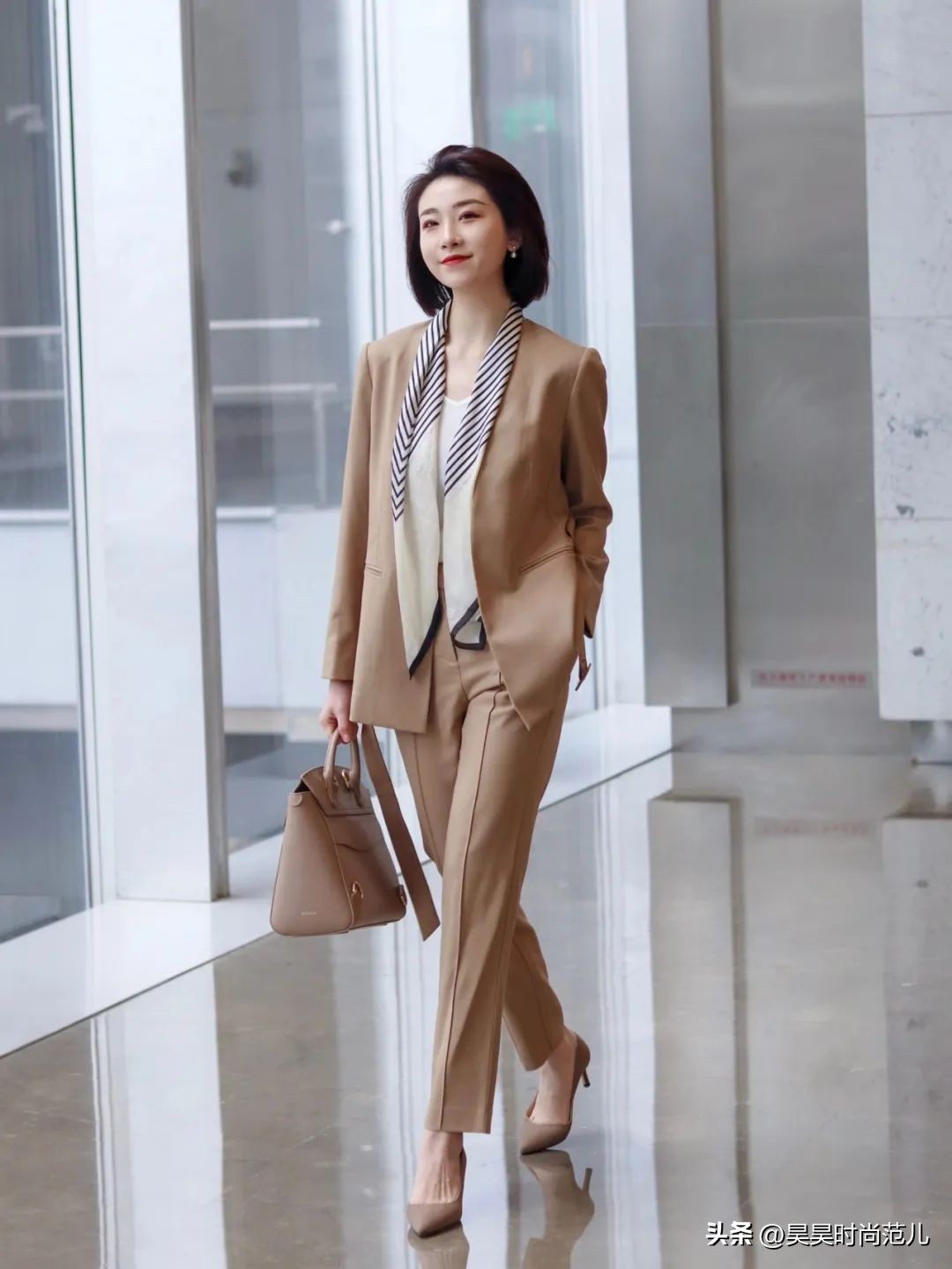 气质不重样初夏西装的百搭穿法,几款潮流范儿的西装搭配