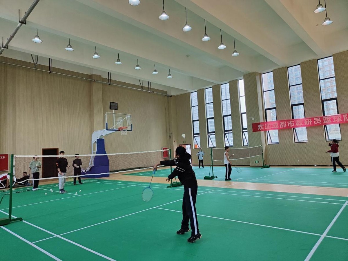 鎴愰兘涓冧腑鑲叉墠瀛﹂亾鍒嗘牎鏁欑爺,鎴愰兘涓冧腑绀惧洟